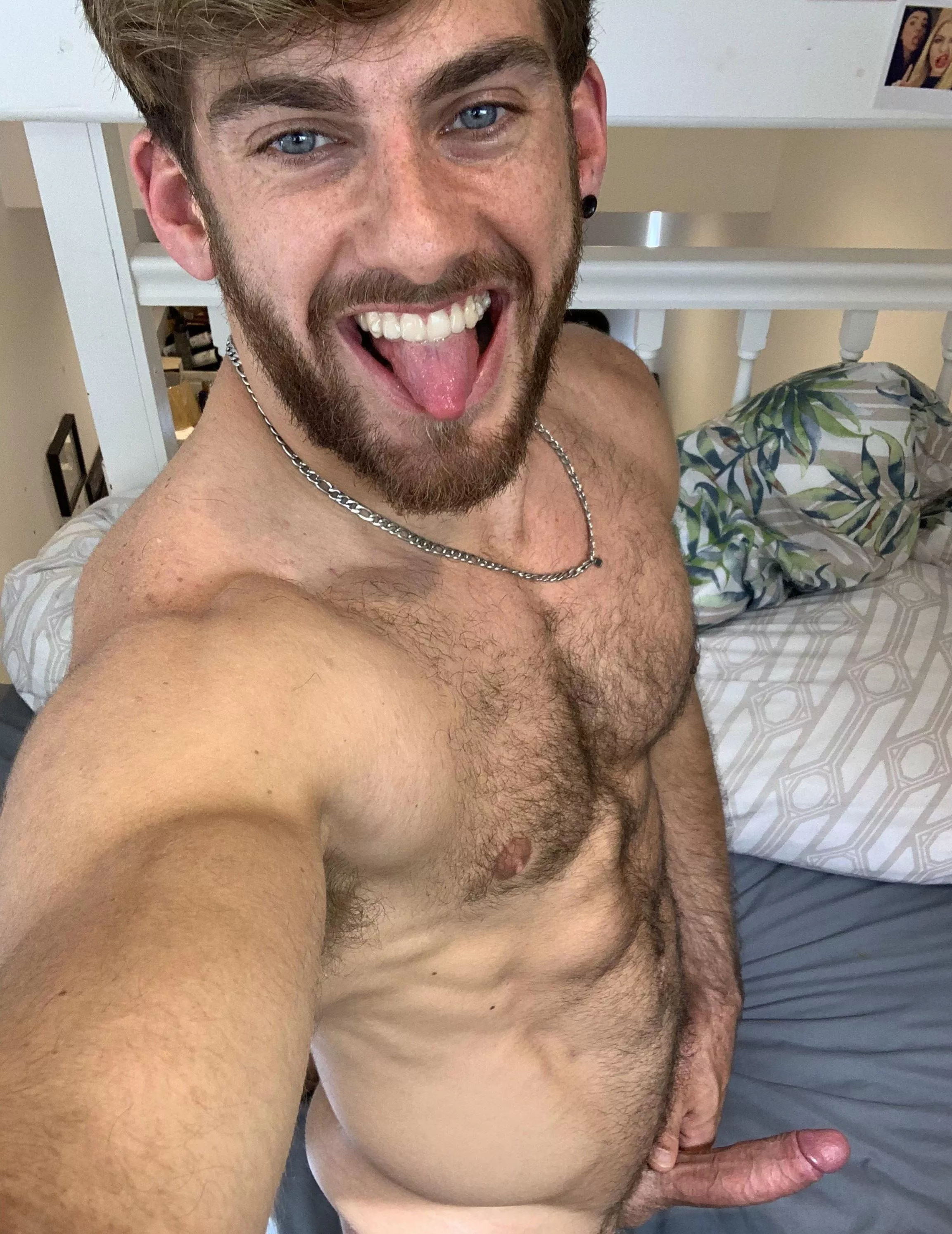 Anyone want to stay the day in bed? posted by AvailableEmuu