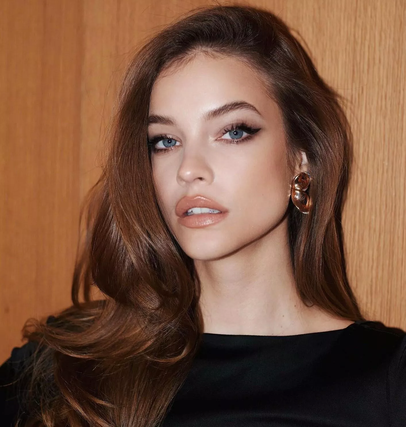 Barbara Palvin posted by qwer5r