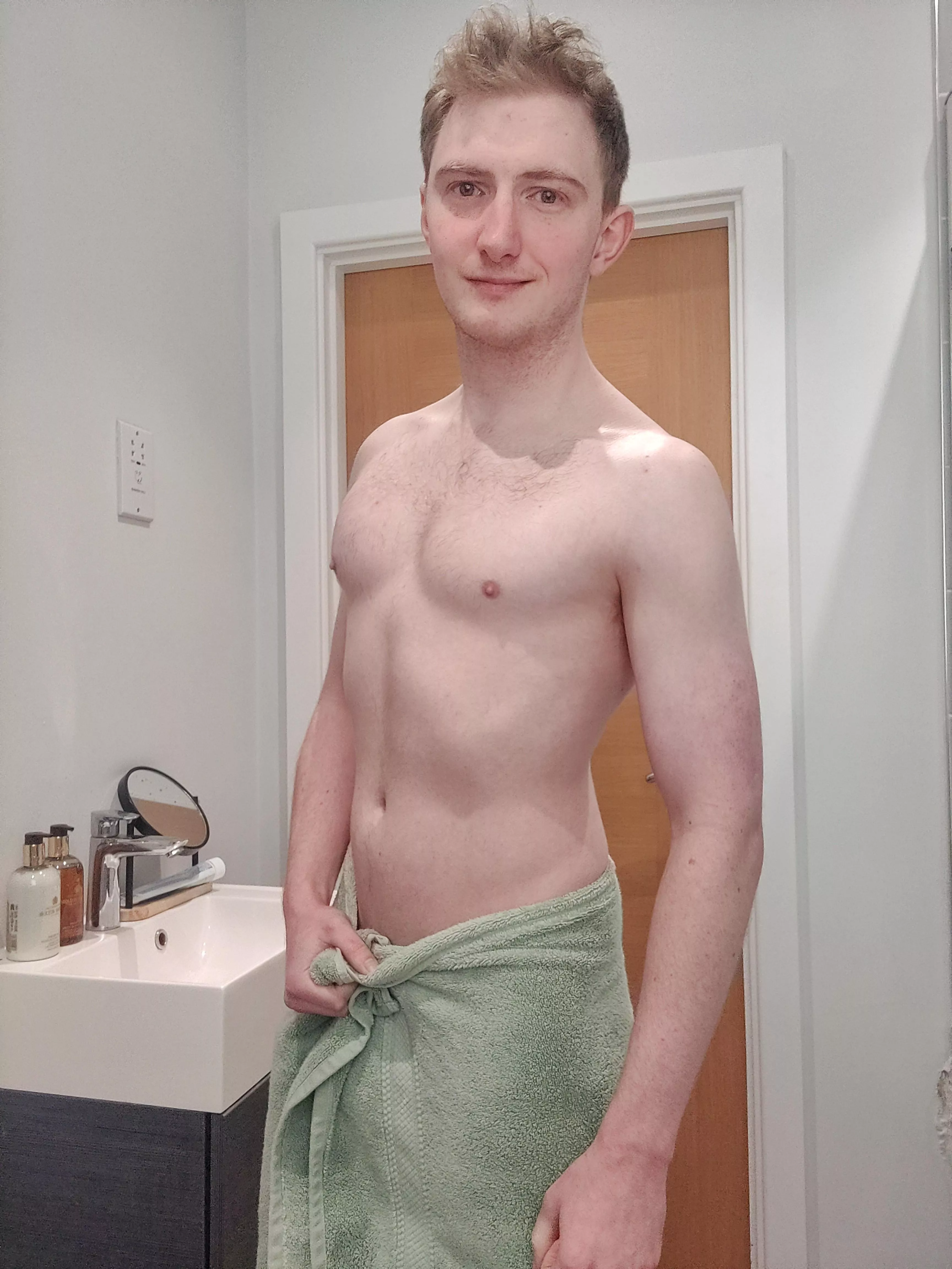 Been a busy day, time for a much needed bath 🛀🏼 posted by Atomlad360