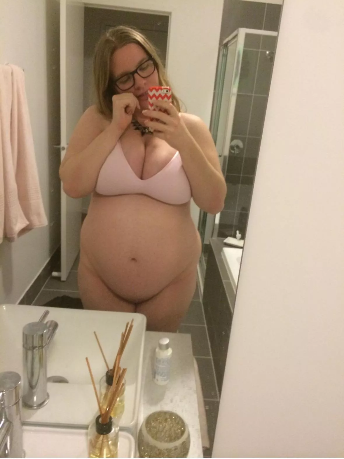 Before I got so big  posted by Hayleycurvy