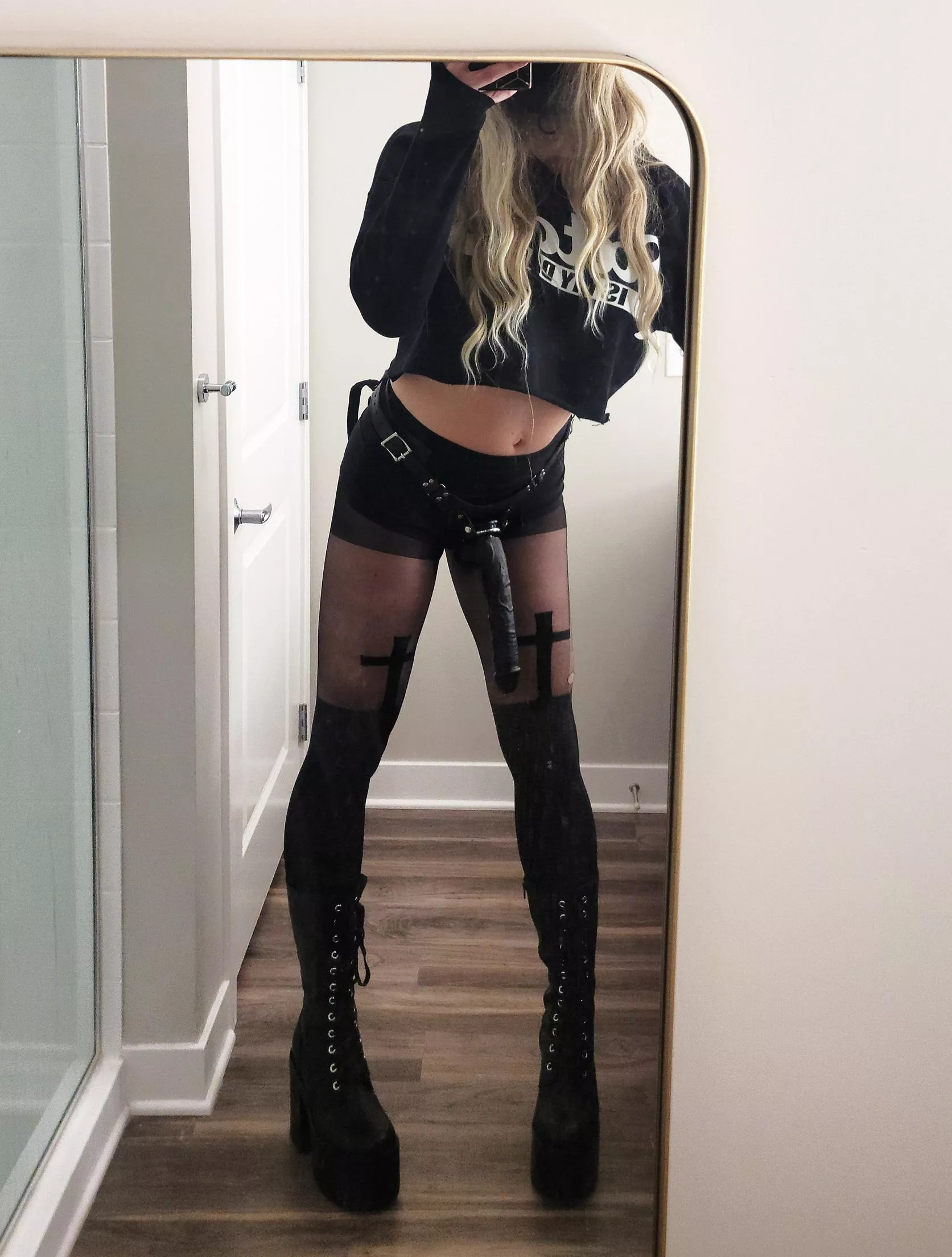 first post here, i have a few posted by allblackeveryth1ng