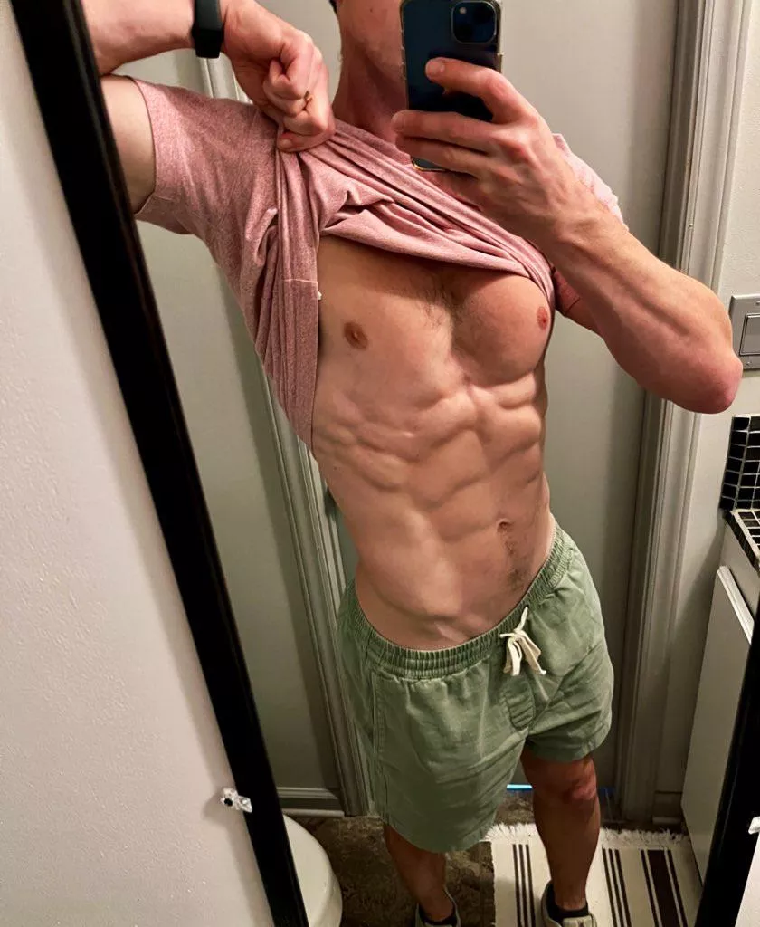 Flashing a quick one for you in the bathroom [36] posted by Shred_and_Bread