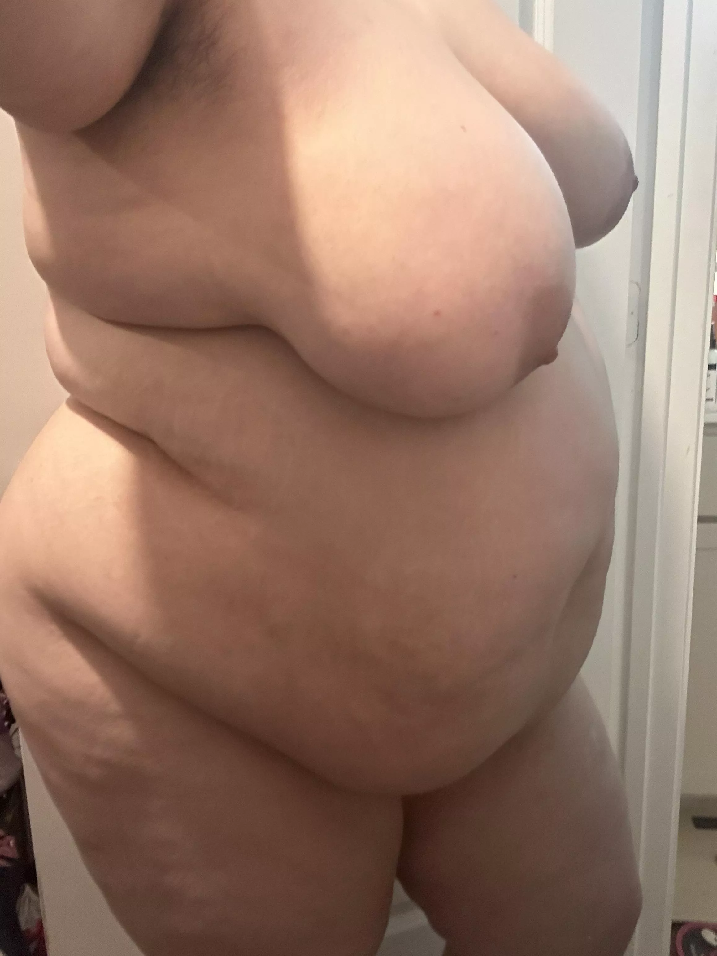 Full Body posted by MommasLittleSecret69