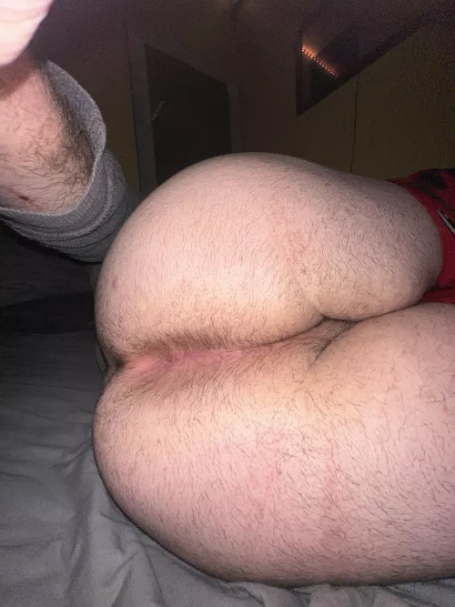 Haha you’re looking at my butt by Reynolds763