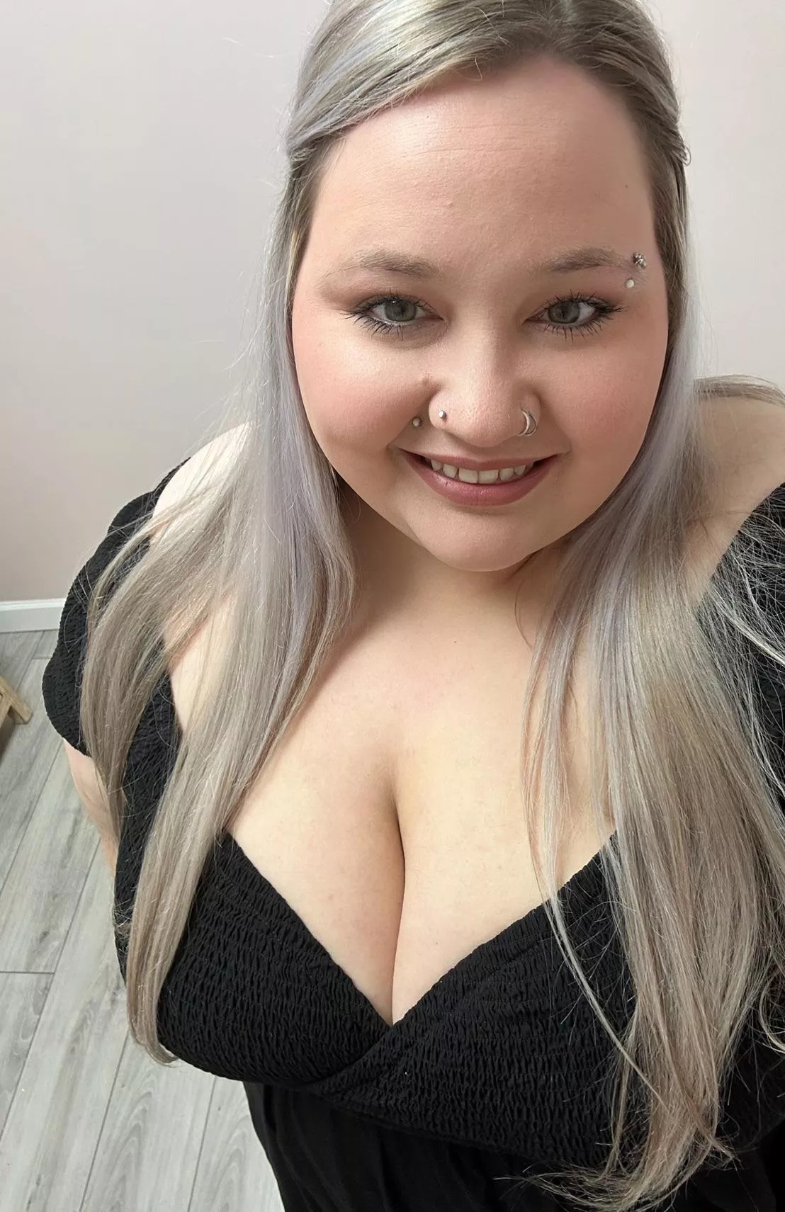 Hi cuties! 😘😉 posted by rawrxoxo2