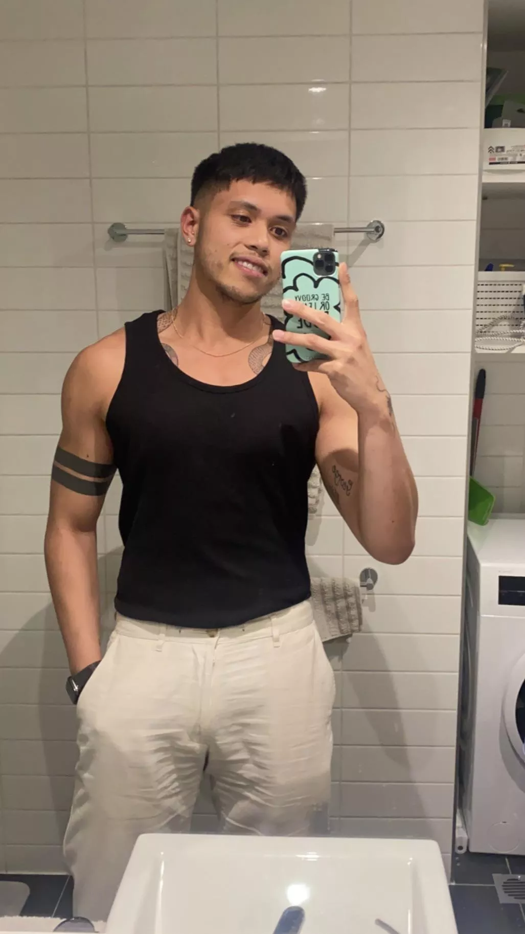 Hi 👋  posted by jayyyemmm