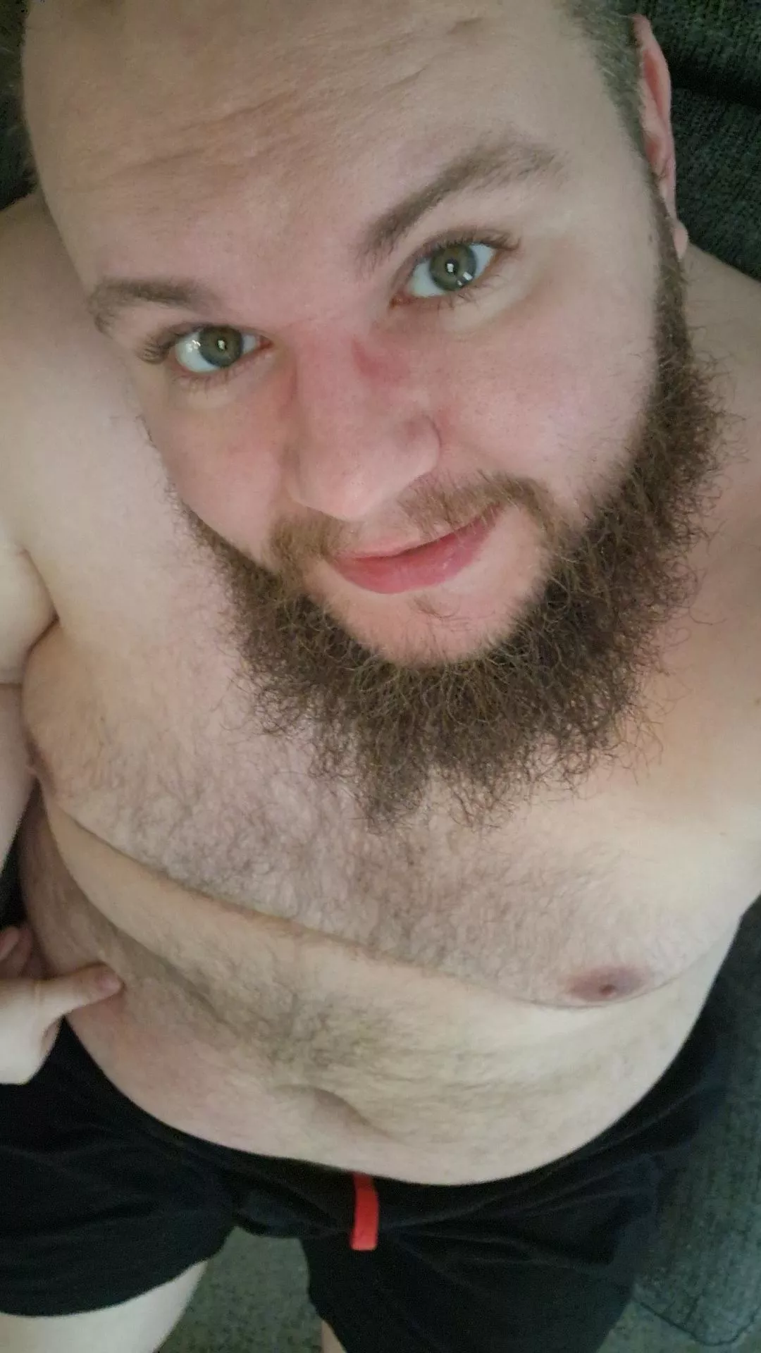 Holiday Monday means I'm not putting on any clothes! 34m Scotland  posted by hugs_and_chrises