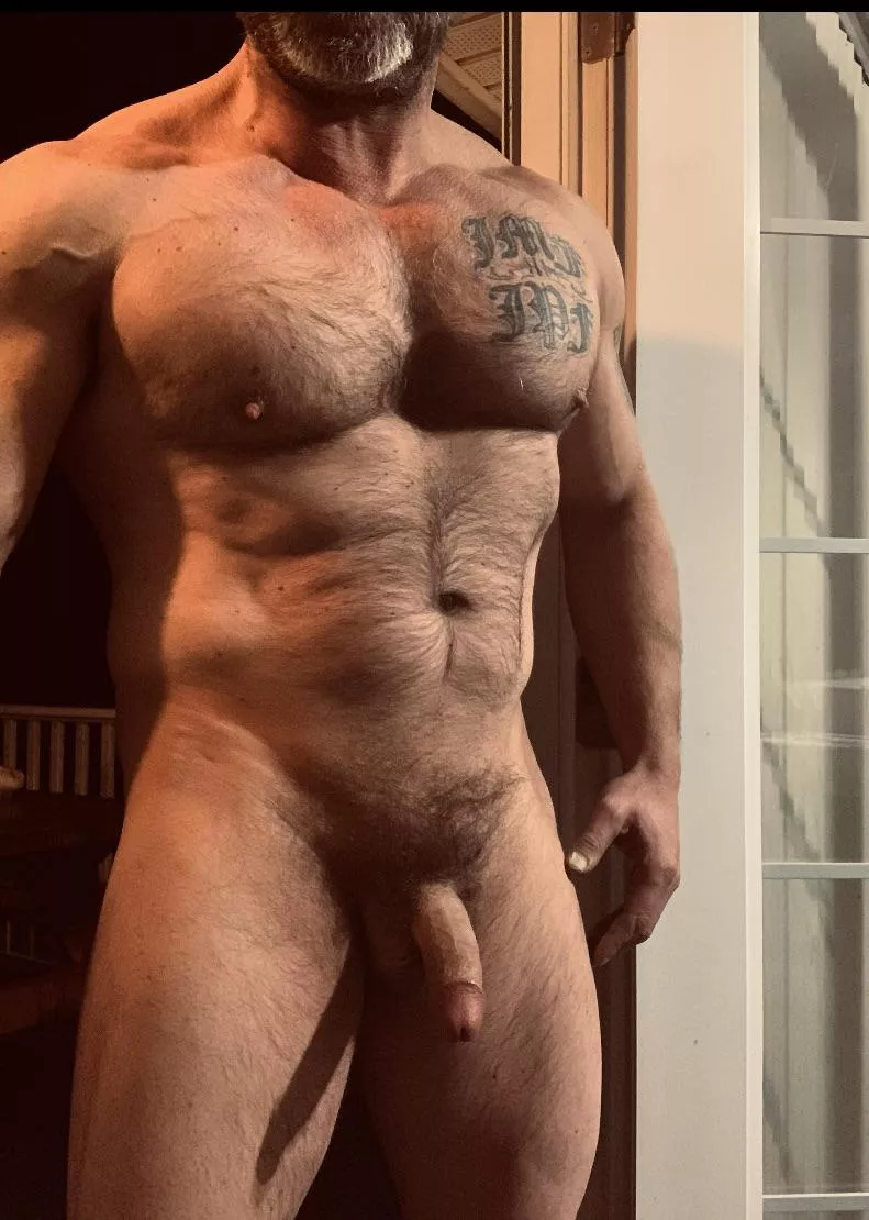 How about a nice big thick daddy to breed you [48] DMs open  posted by Werewolf4949