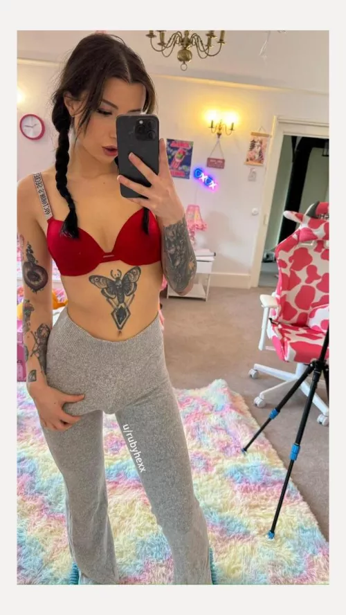 I feel like sush a tease right now by Weak_Voice8845