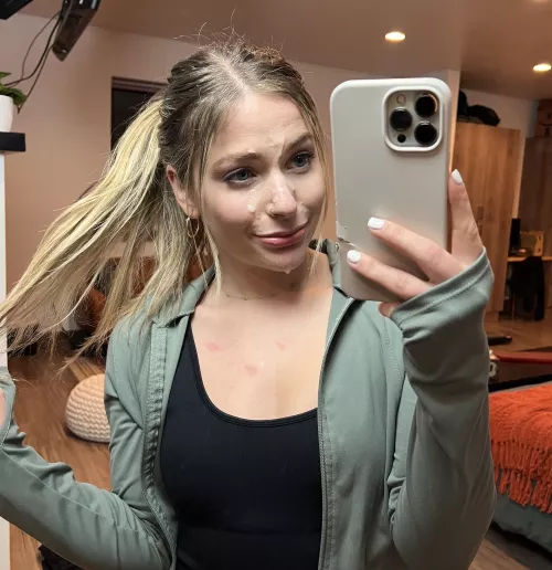 I feel so satisfied when I’m covered in cum by jessnjamez