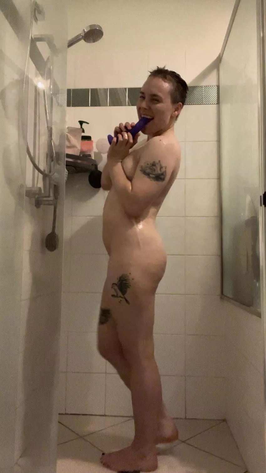I had so much fun in the shower tonight hehe posted by bugboy1xo
