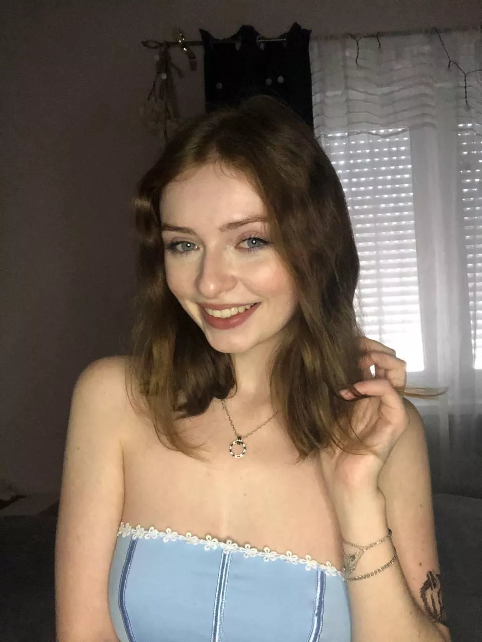 I hope that older men find my smile pretty posted by your_lustfulgirl