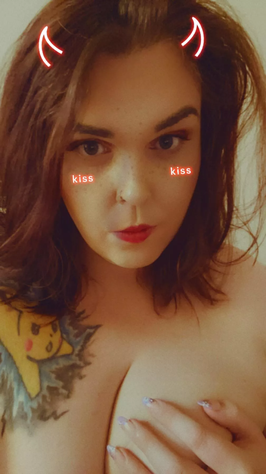 I love kisses all over my body💋 posted by Glaceon412