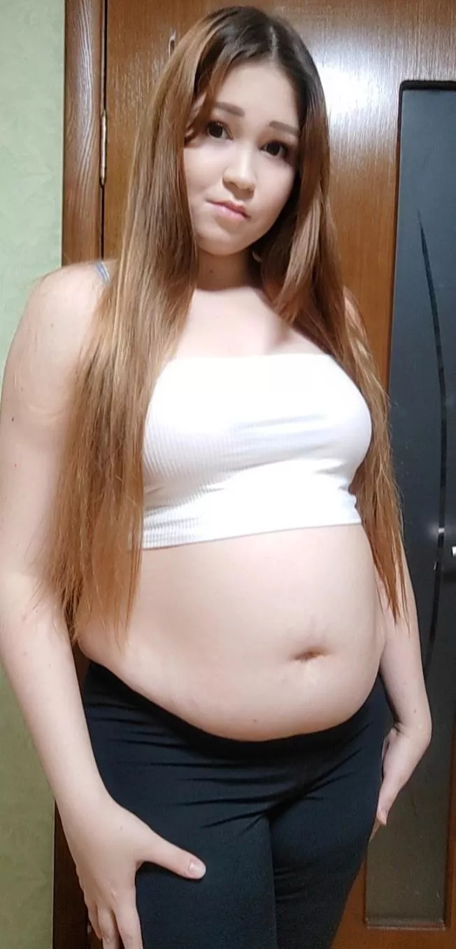 I love letting my FAT gut hang out a little in public 😈 posted by _Natusik_