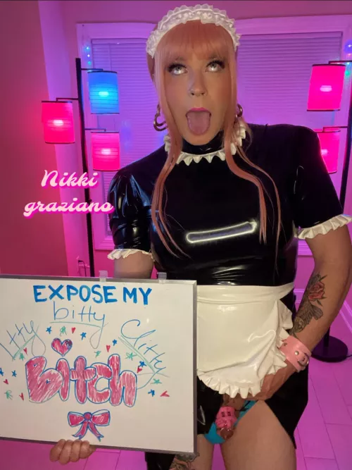 I respond well to exposure,bullying and men jerking off to my pictures  by nikkigraziano13