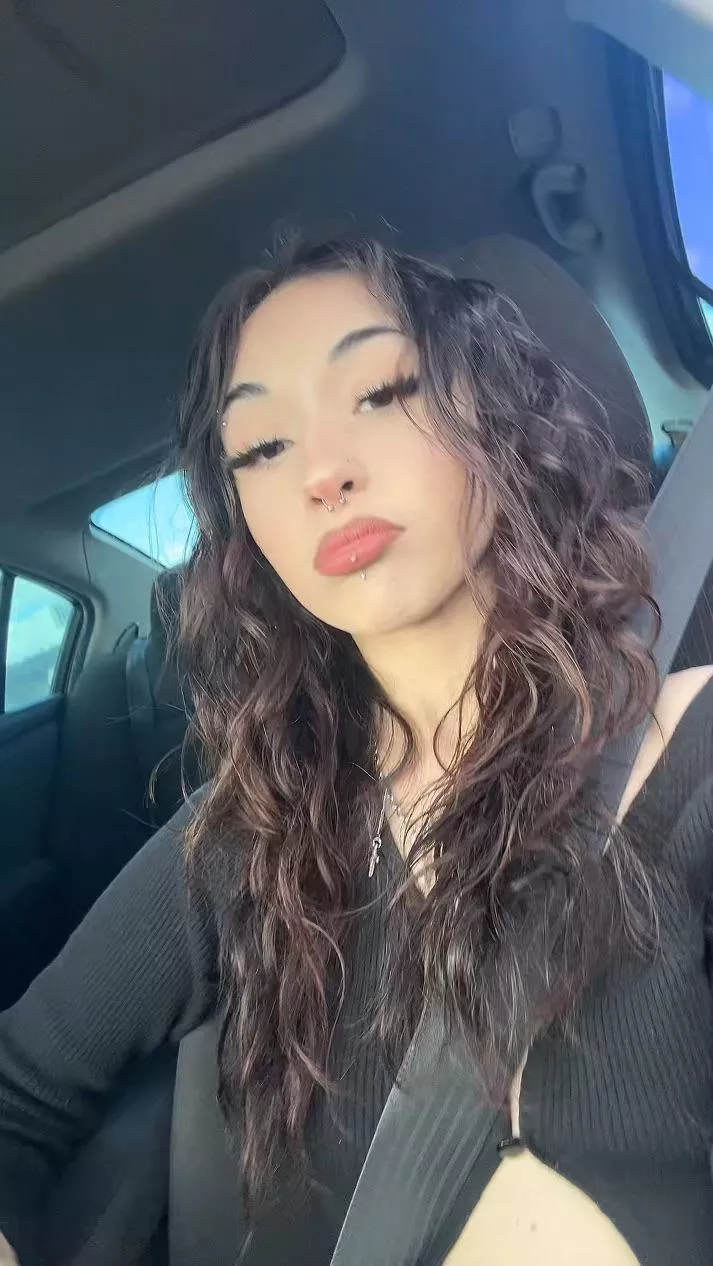 if you aren’t serving me you aren’t living life correctly  posted by AppropriateAirline68