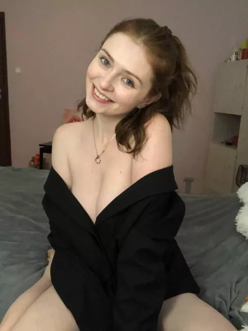 In a playful mood by your_lustfulgirl