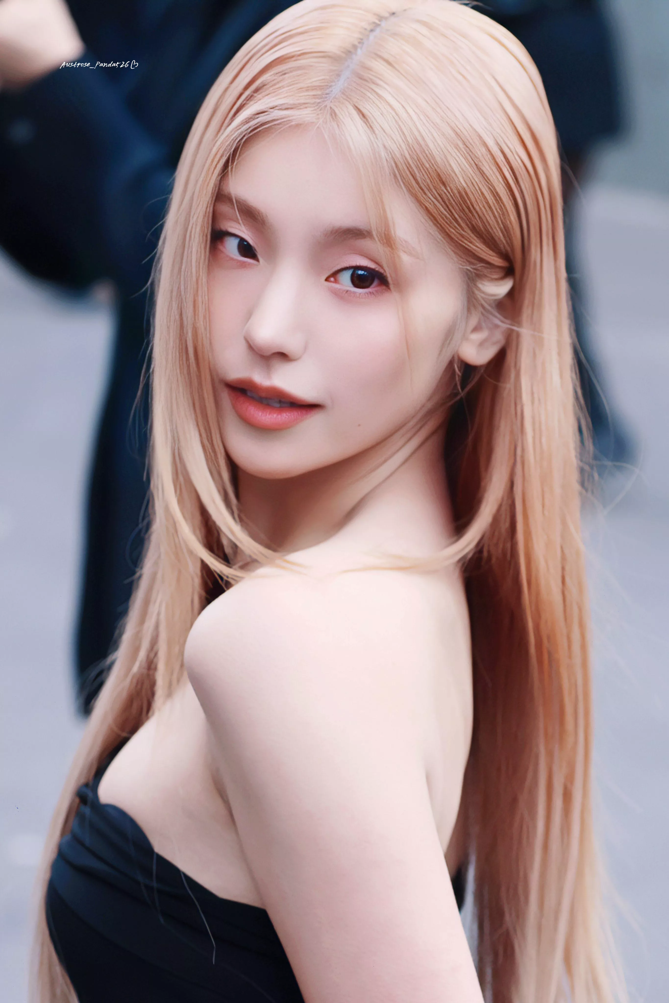 ITZY - Yeji posted by Exposer4K