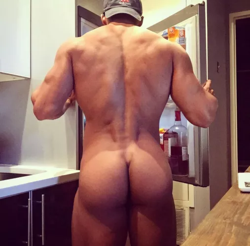 Kitchen butt  by PeteGuy23