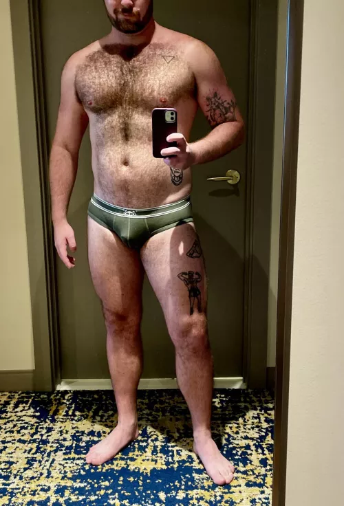 Never say no to perfect lighting. by PigLBC0123