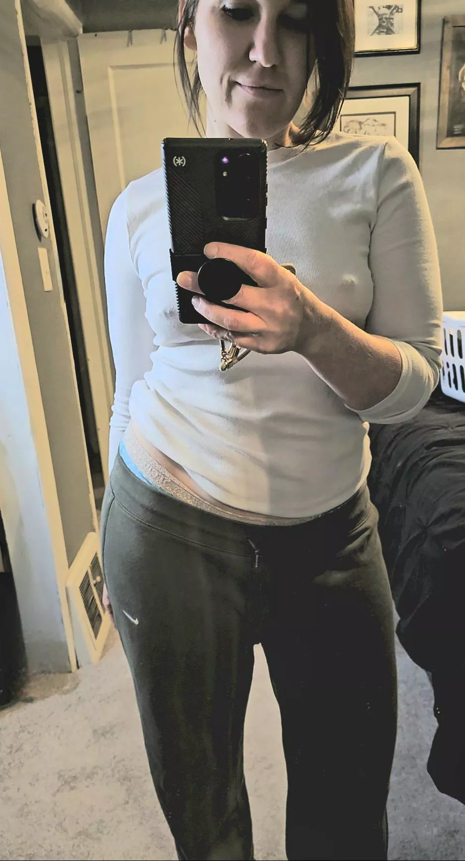 No bra needed on laundry day posted by StoryOfAGemini