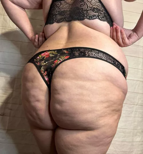 Nothing hotter than a big, dimpled ass! by abigailgray256