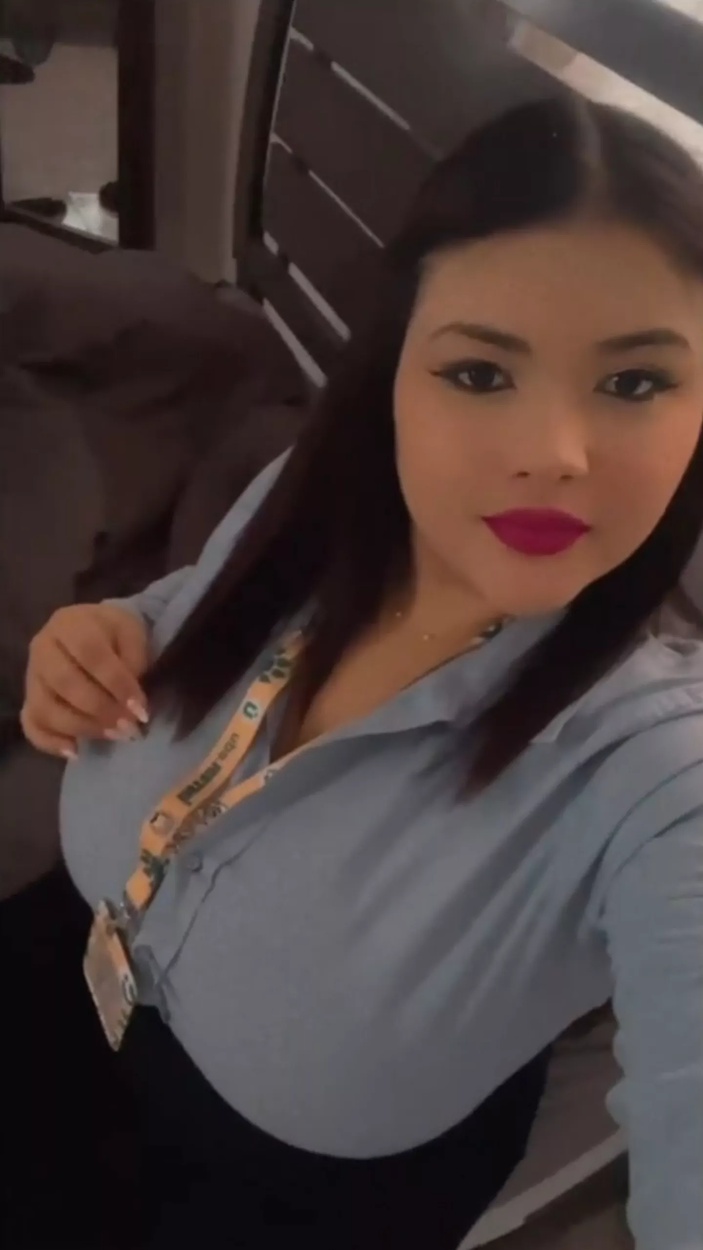 Pretty busty posted by SoloQuieroSalchichon