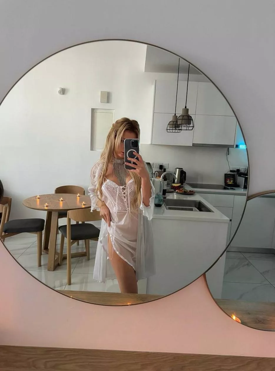 Ready to eat my peaches?🍑💦 wife posted by Apprehensive_Use5225