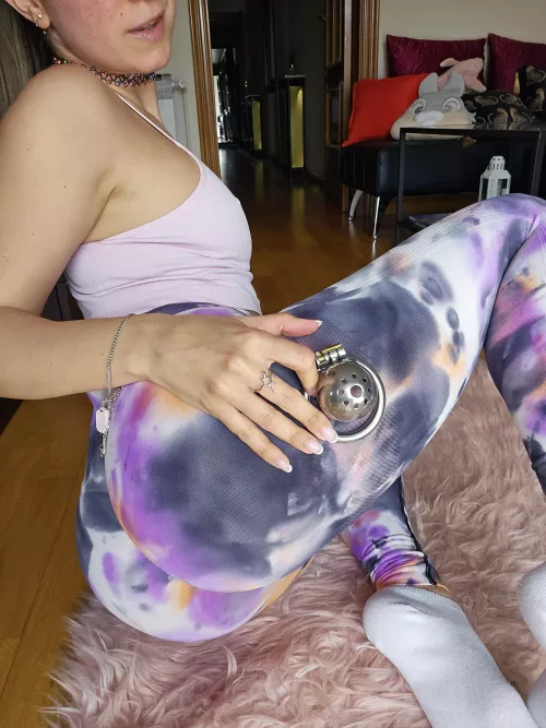 Rule number 1 if you want to be my gym buddy: you MUST be in chastity by thetiniestbunny