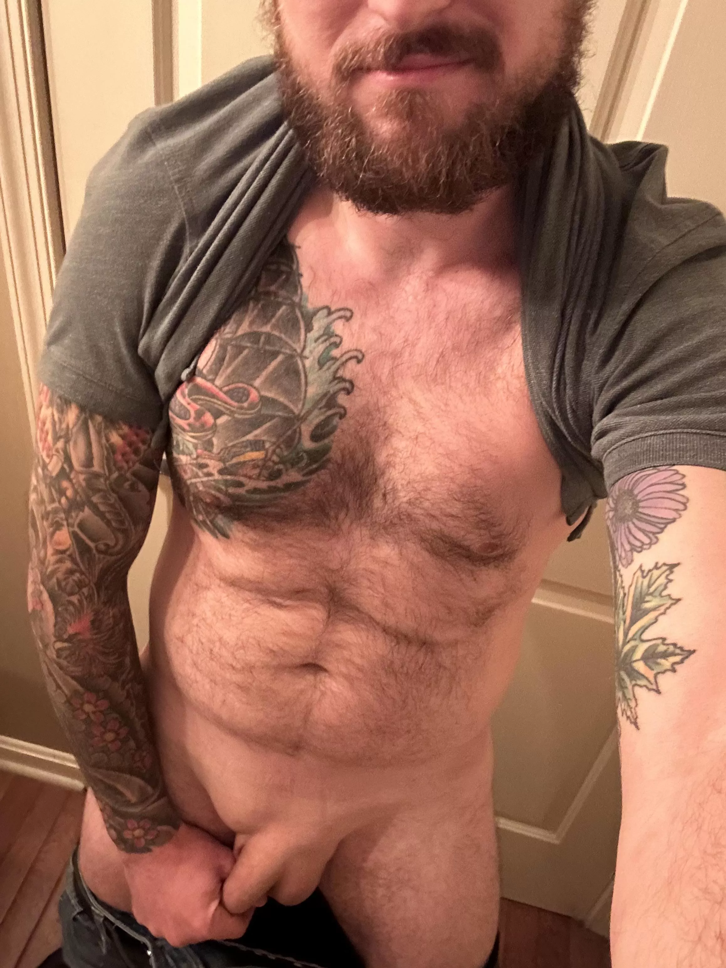 So fucking horny DMs open  posted by Amazing-Diet-2931