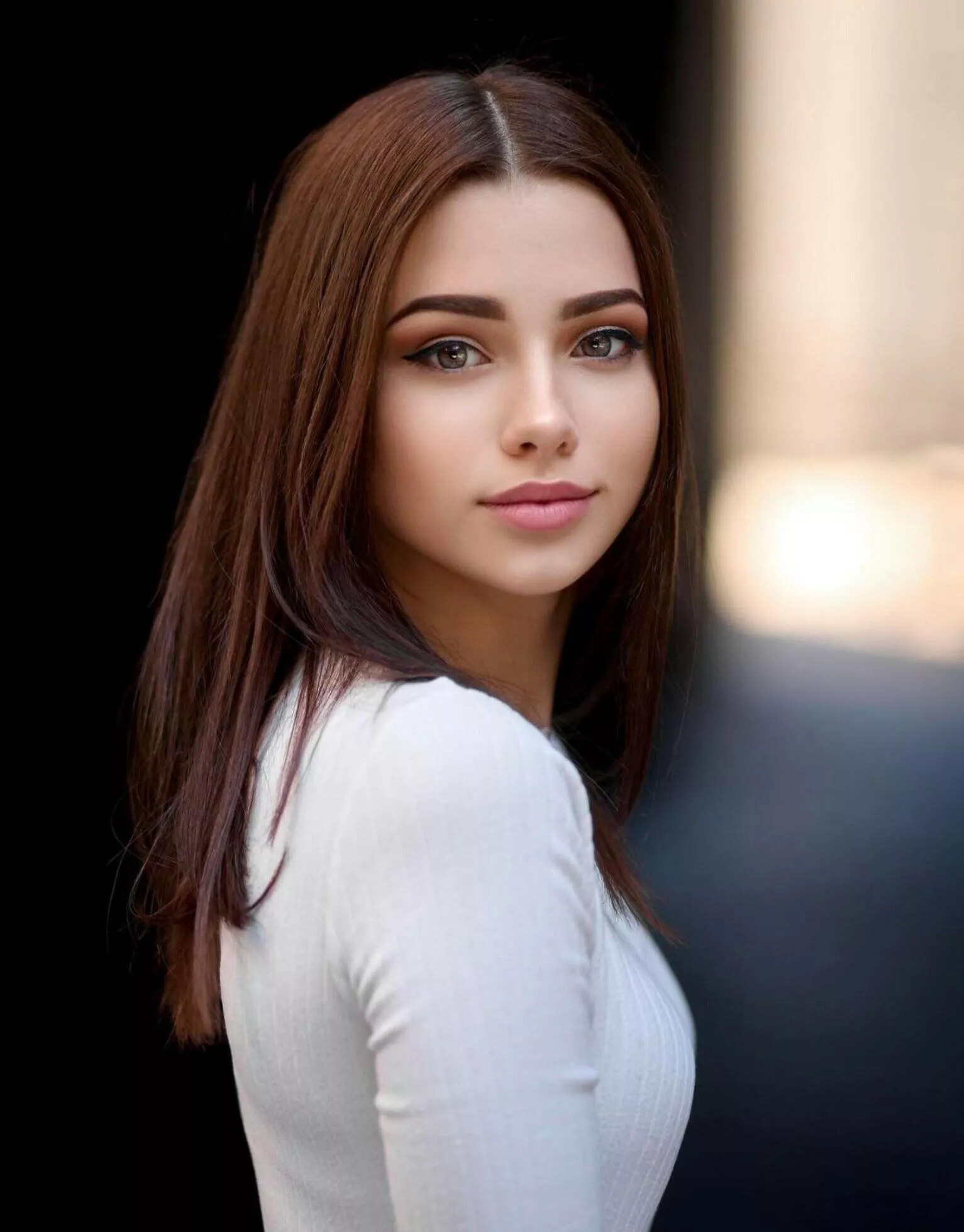 Sophie Schmidt posted by qwer5r