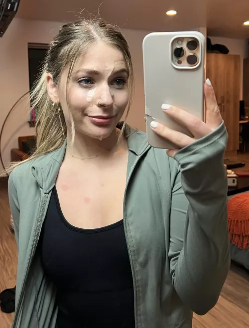 The hidden album on my phone is just facial pics but no one knows what a cumslut I am by jessnjamez