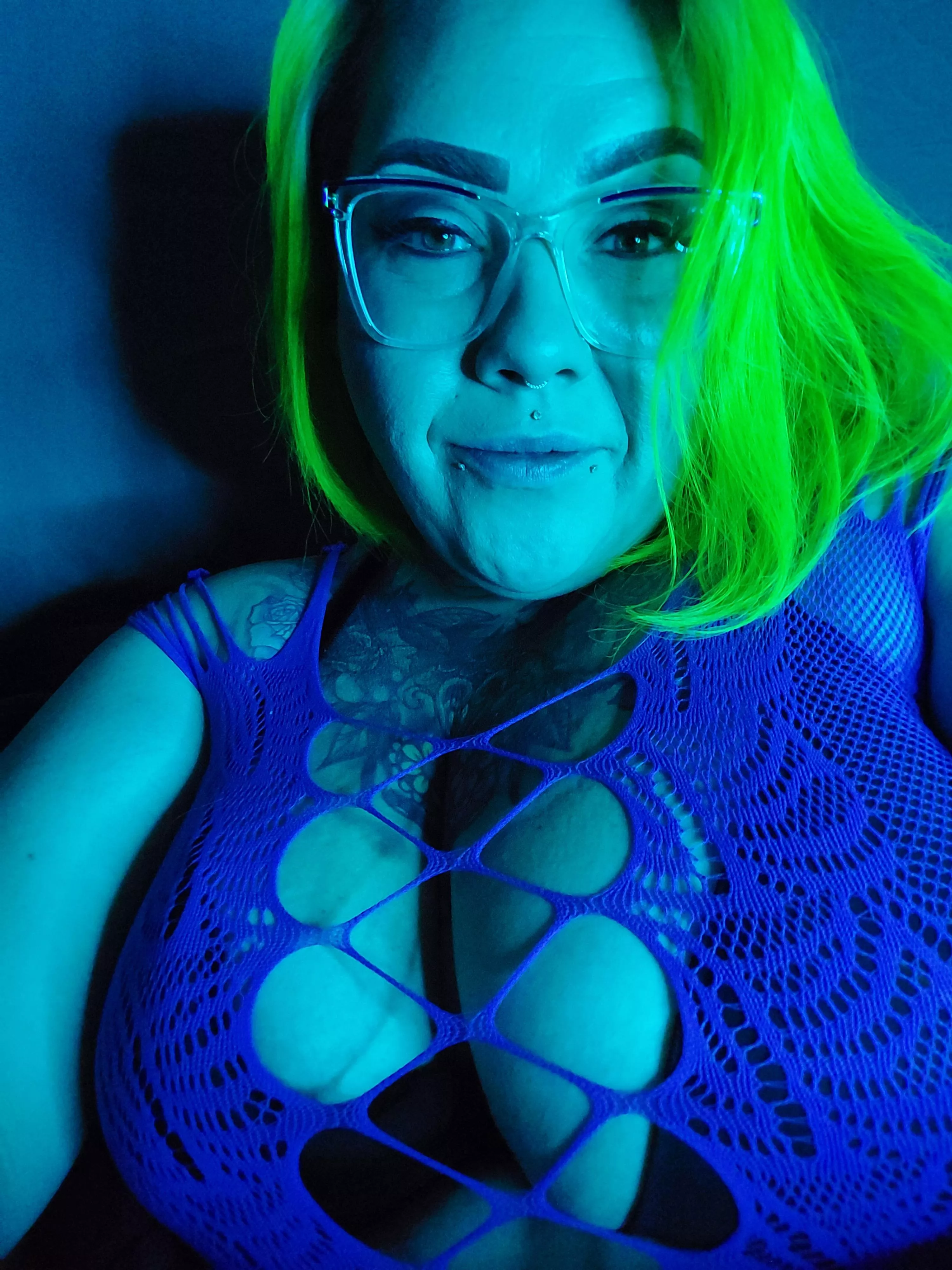 This light makes my hair glow!  posted by -AshleyandBrian