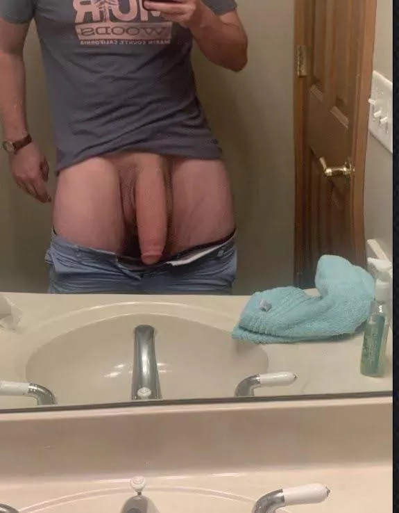 Who’s tryna get me hard? posted by Tricky_Fee_9371