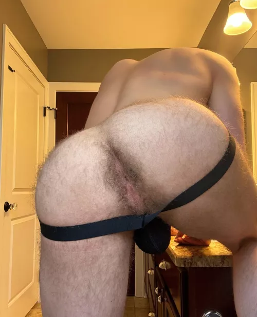 why do a lot of guys hate hairy ass? by hiuser987651234