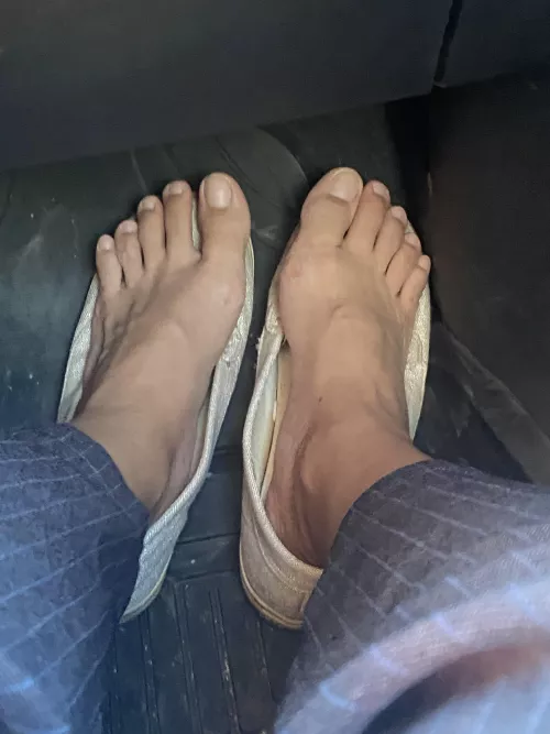 1 more hour to go. Need to stretch my legs and my feet needs to breathe!  If only I had a good subby down below massaging my feet and legs..  by Biratkahang