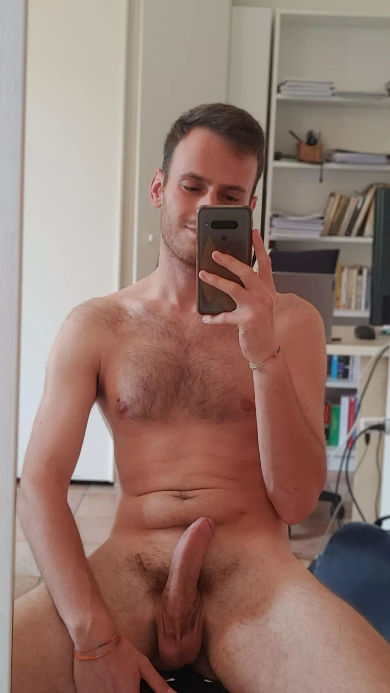 [25] In the end I always come back on Reddit cause I’m horny ahah How are my fellow otters doing? posted by fraxxx_98