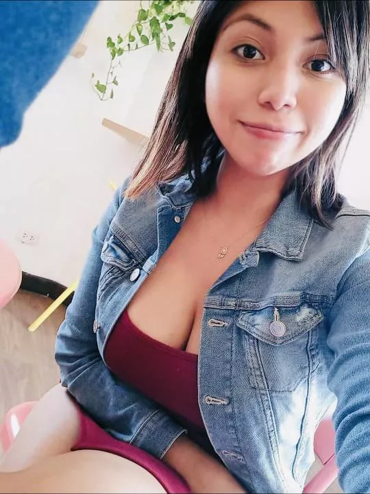 About to get ice cream, it’s obvious i am going to smile ☺️ posted by SexyAzucena