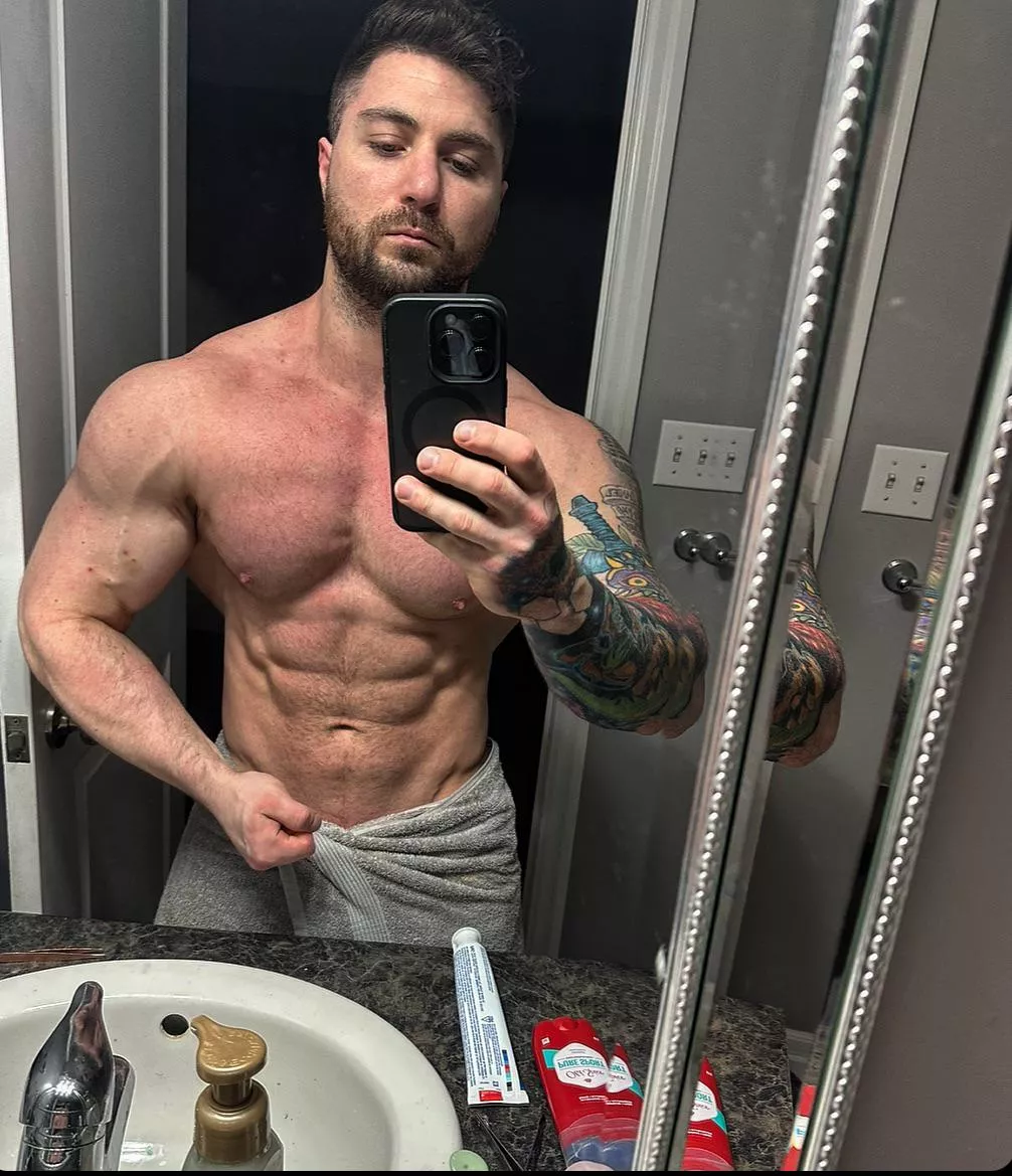 Abs coming in posted by Averagejoe_fit