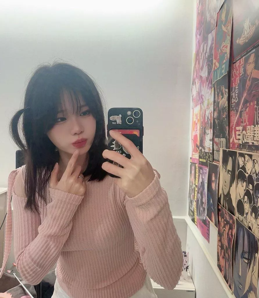 Am I girlfriend material? [F19] posted by PhotoWorth