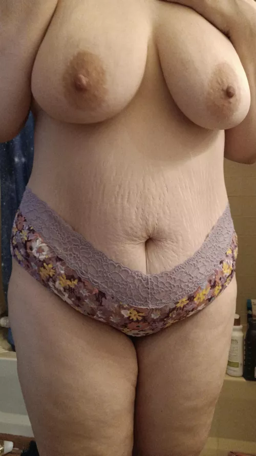 Anyone else up late? by 420tittys