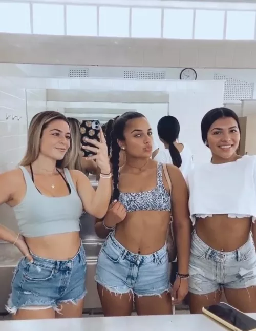 Beach day  by tennisa_zelal