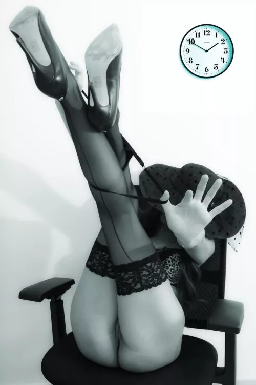 Boss takes a day off = Freedom! by RosaLolitta