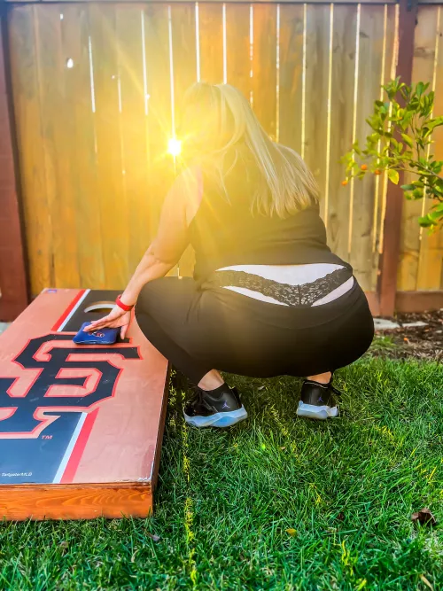 Everybody loves the sunshine  by AuroraKinsleigh