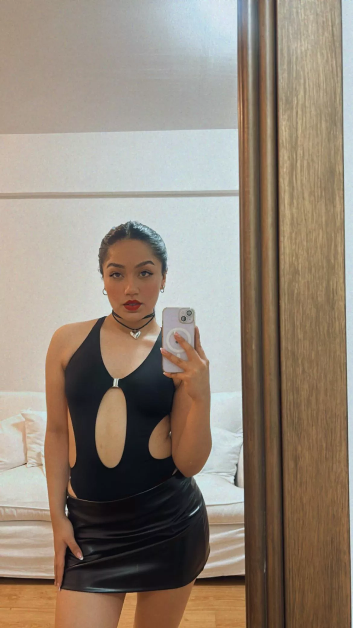 Excuse me while I distract you for a minute 😉 posted by Retro128