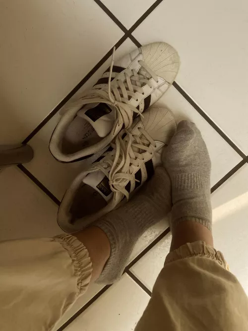 (F) secretly from work by LaurelHoneeey