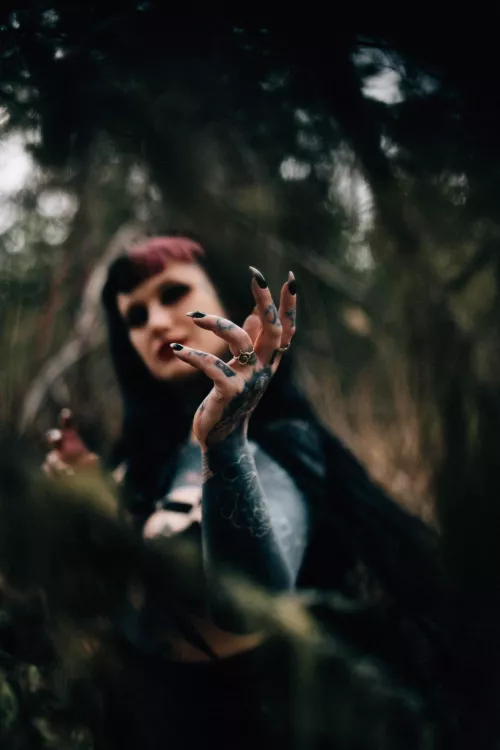 Follow me into darkness  by BettyKruegar