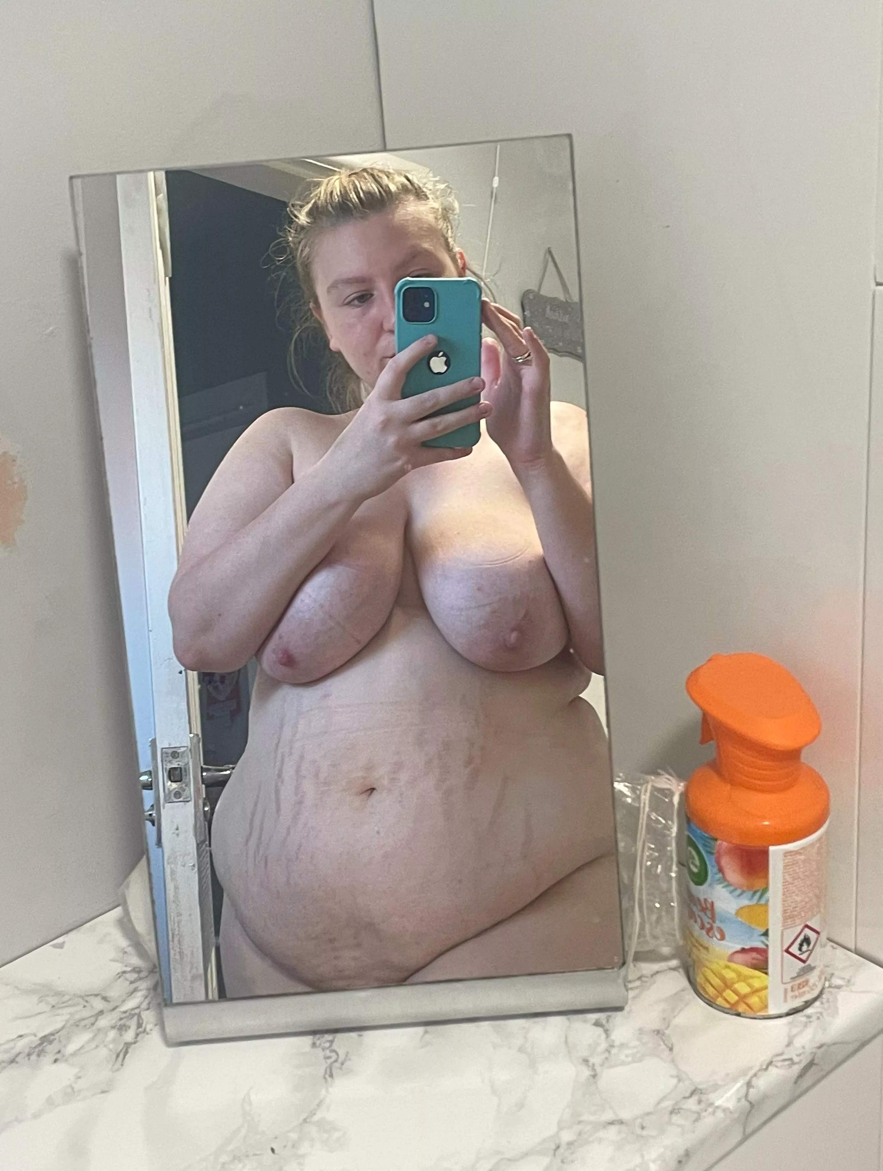 Fresh out of the shower posted by Daisybethh