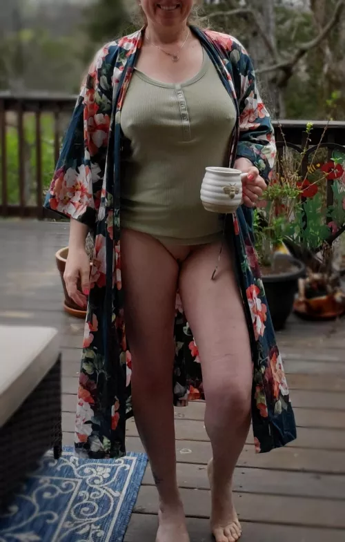 Good morning, thought we could share our first post coffee on the deck before the storms come☕️💋 by Dixie-delight