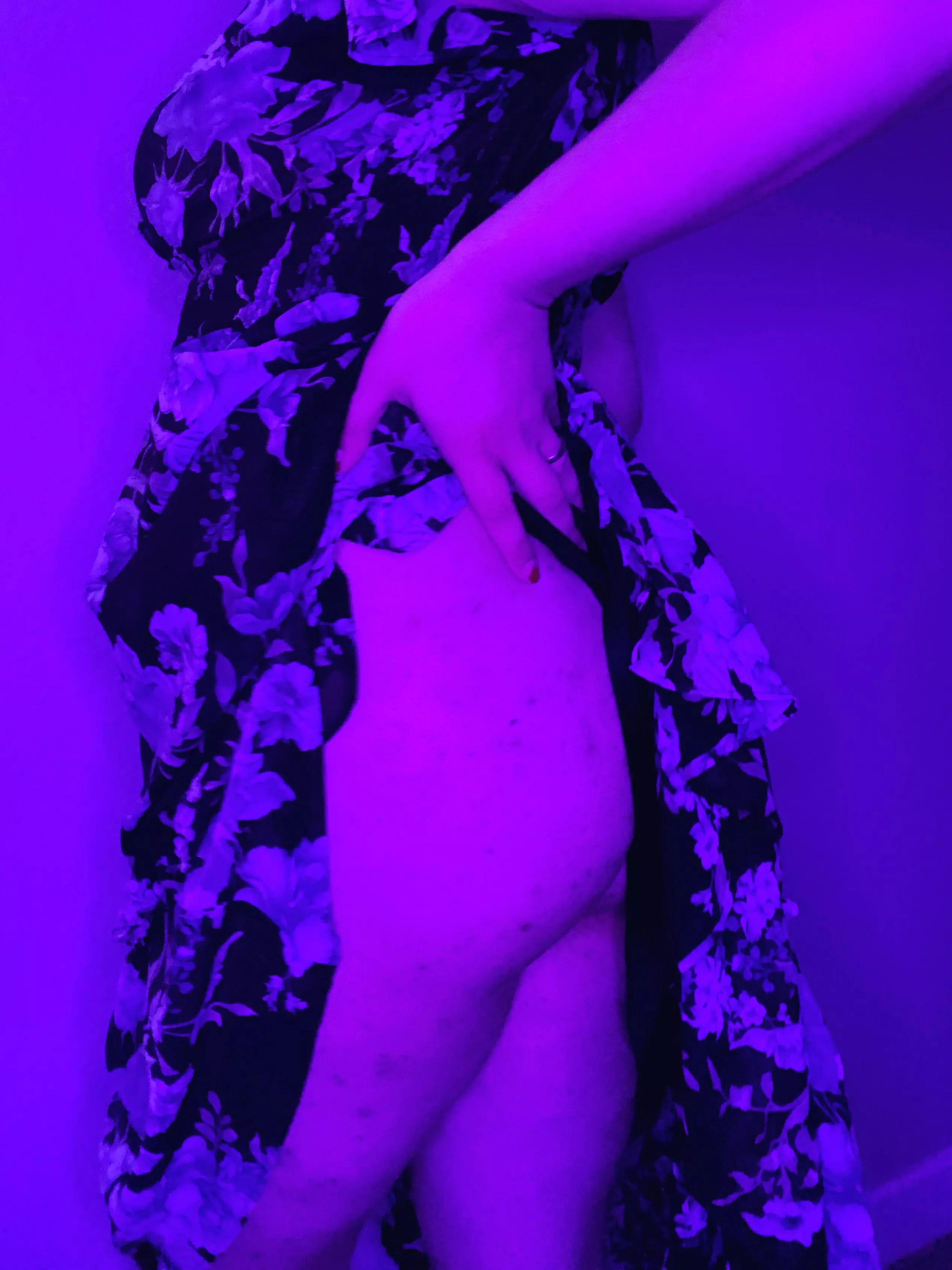 Got home from Easter celebrations last night and wonder if anyone noticed I had nothing on underneath 🙈 posted by luxe_galore